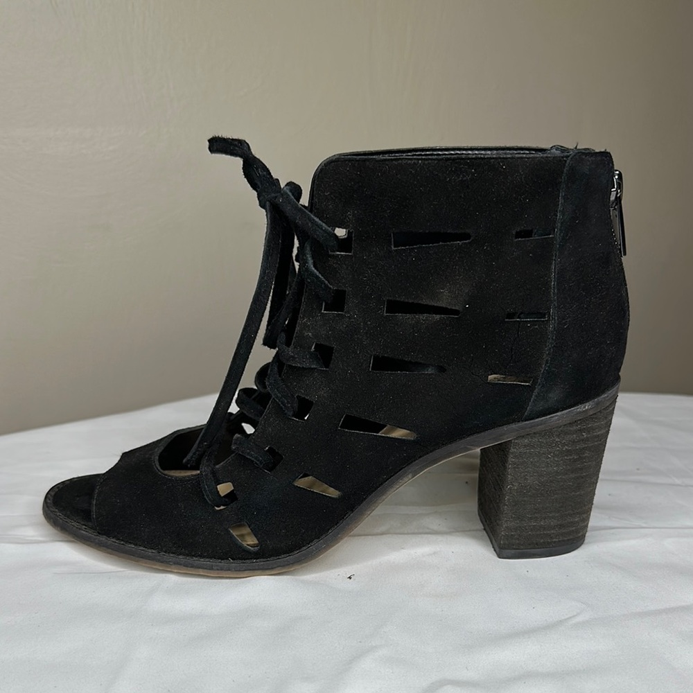 Vince Camuto Tressa Black Heeled Sandals Size 8